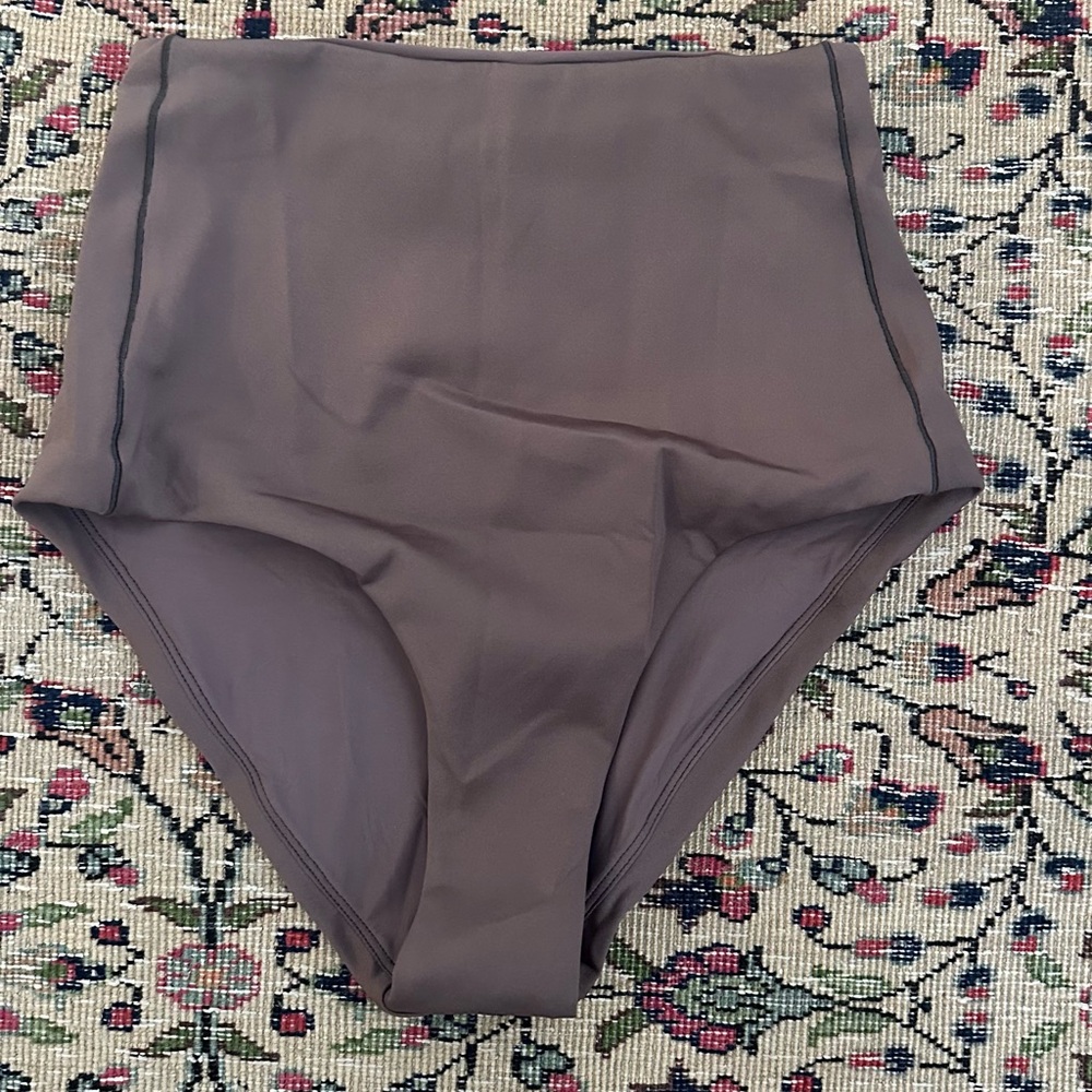 Left on Friday Hi Tide Bottom